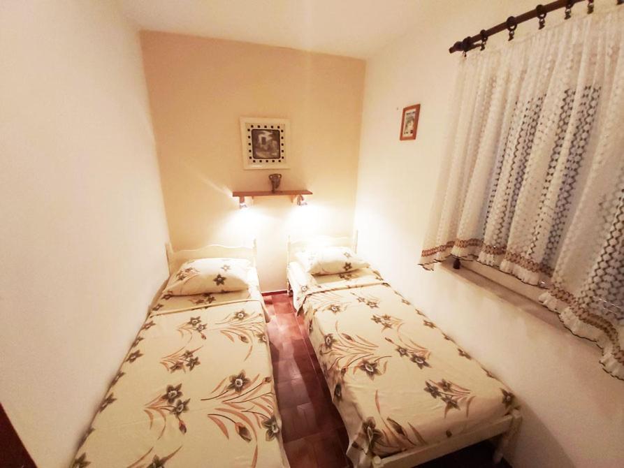 Apartments Carmen Vinišće エクステリア 写真