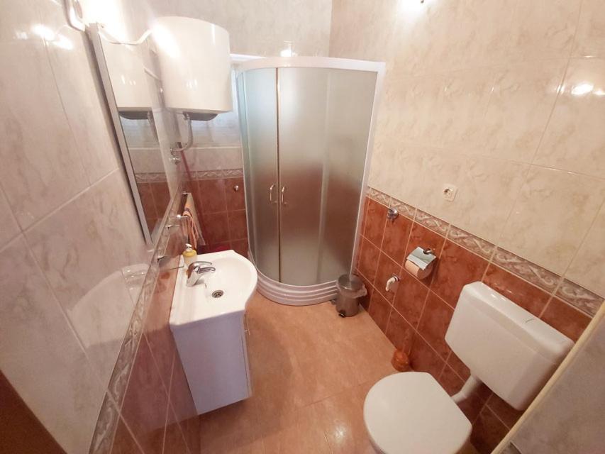 Apartments Carmen Vinišće エクステリア 写真