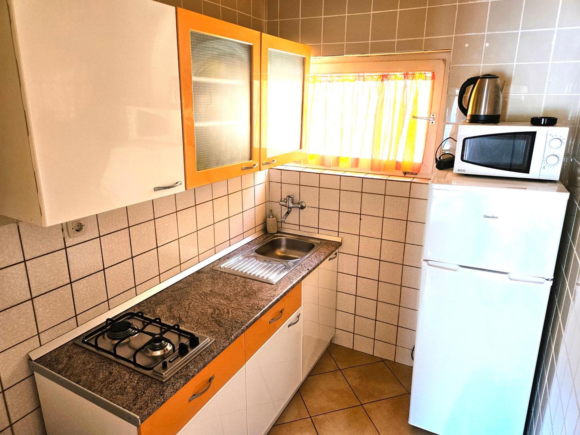Apartments Carmen Vinišće エクステリア 写真